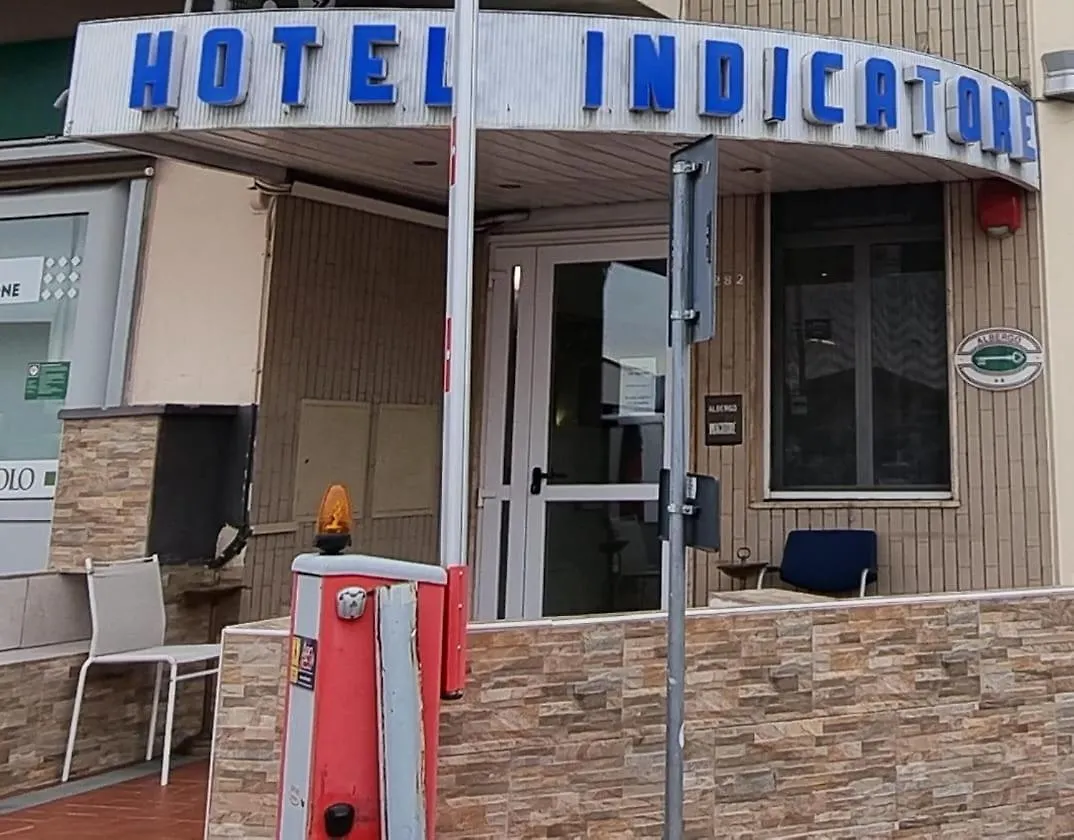 Hotel Indicatore contacts